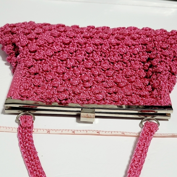 Vintage Vibrant Pink Crocheted Popcorn/Bubble Purse with Silver Clasp Closure. - Picture 7 of 10